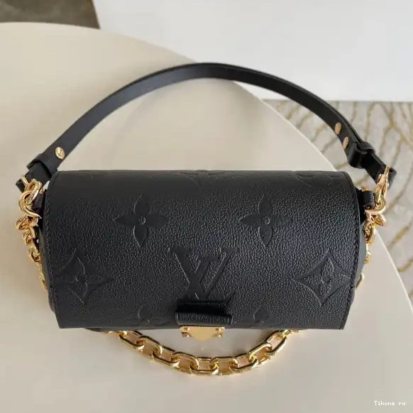 Affordable VUITTON FAVORITE LOUIS 0621